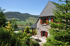 Гостиница Farmhouse with mountain view  Ле Кло